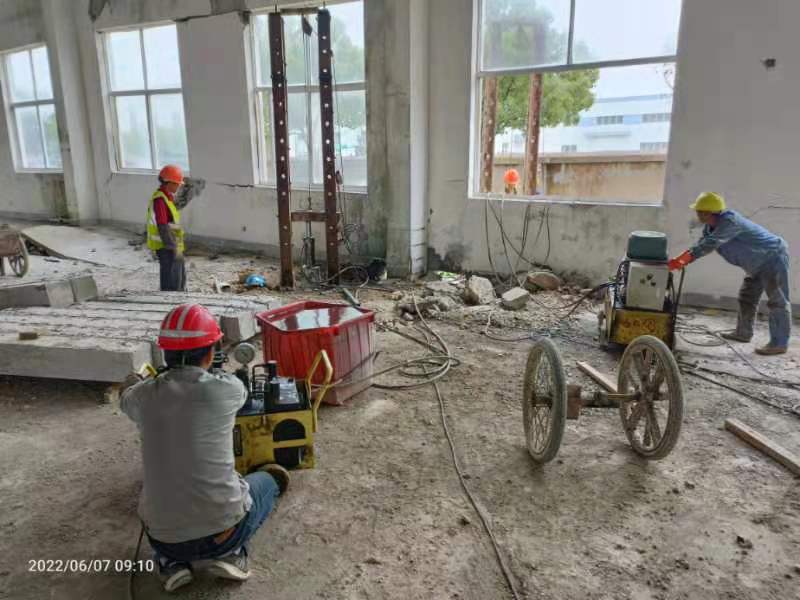 熱烈慶祝寧波博越1#廠房基礎控沉加固維修工程獲得圓滿成功